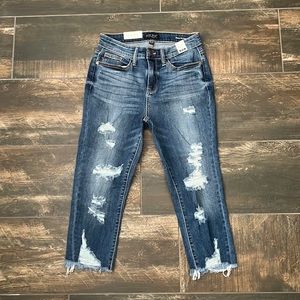 Judy Blue mid rise skinny fit capri 5/27